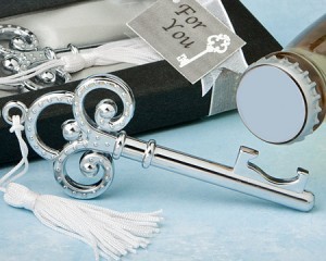  Crown design key bottle opener wedding favor 