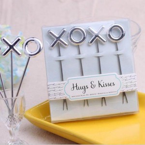 XO design stainless steel hugs and kisses fruit fork wedding favors