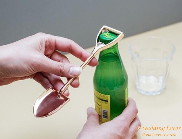 Creative Kitchen Gadgets Shovel Beer Bottle Opener